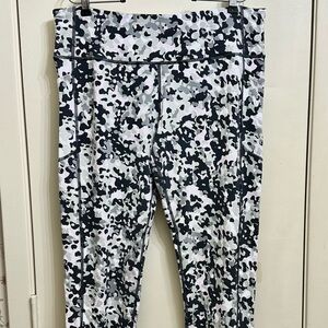 Victoria Sport Camouflage Print Leggings SZ XL